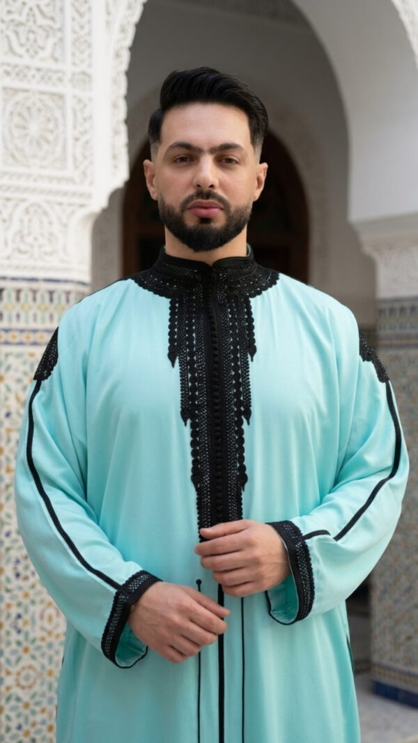 Gandoura homme avec le pantalon
