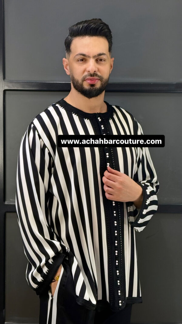 Jabador avec pantalon
